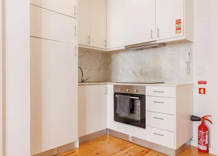 Cozee Bonjardim Apartment *