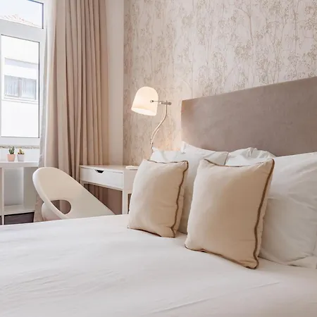 Cozee Bonjardim * ポルト